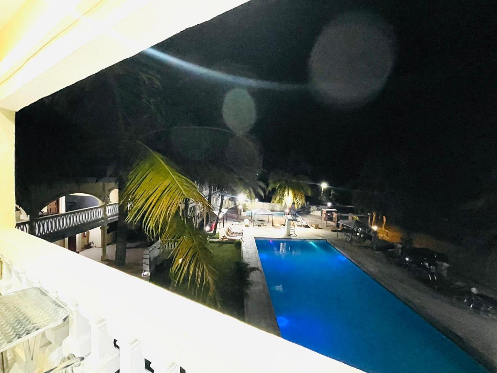 New Park Resort Mahajanga Exterior photo